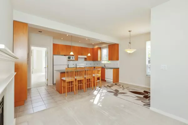 Surrey, BC V4N 0R5,8250 158 ST #5