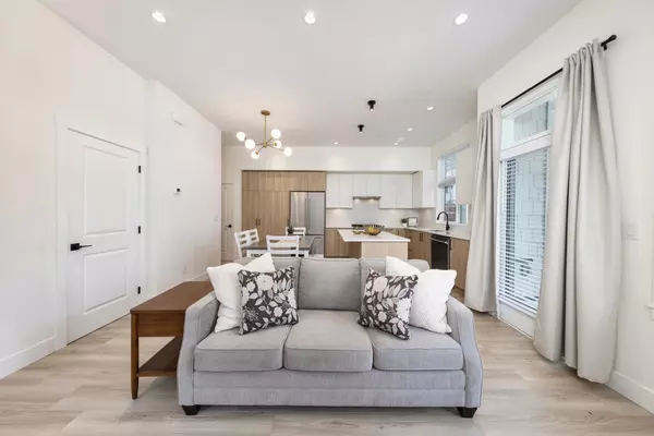 Langley, BC V2Y 3W2,7640 197 ST #60