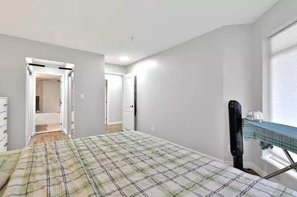 Abbotsford, BC V2T 2K7,32075 George Ferguson WAY #306