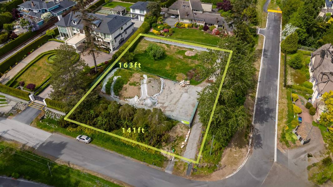 12793 54 AVE, Surrey, BC V3X 3C1