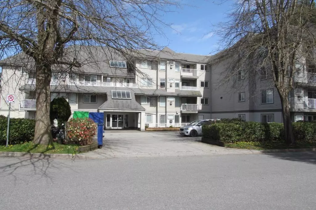 Abbotsford, BC V2S 3K8,33407 Tessaro CRES #102