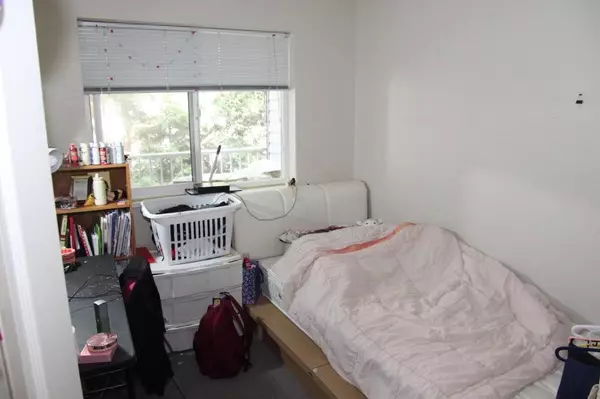 Abbotsford, BC V2S 3K8,33407 Tessaro CRES #202