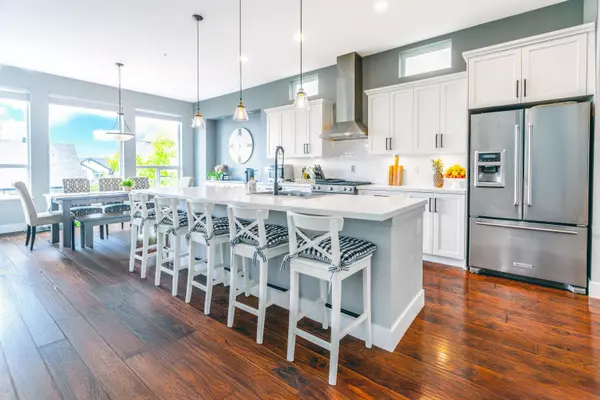 Maple Ridge, BC V2W 0H8,10469 Mceachern ST