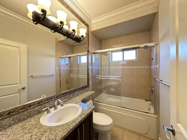 Richmond, BC V7A 1J7,73xx Petts RD