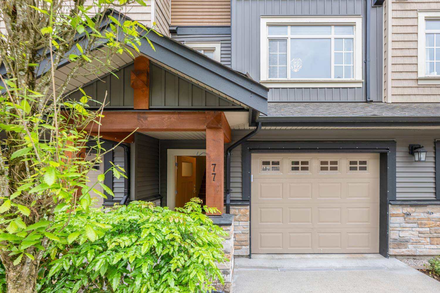 Maple Ridge, BC V2W 0J1,11305 240 ST #77
