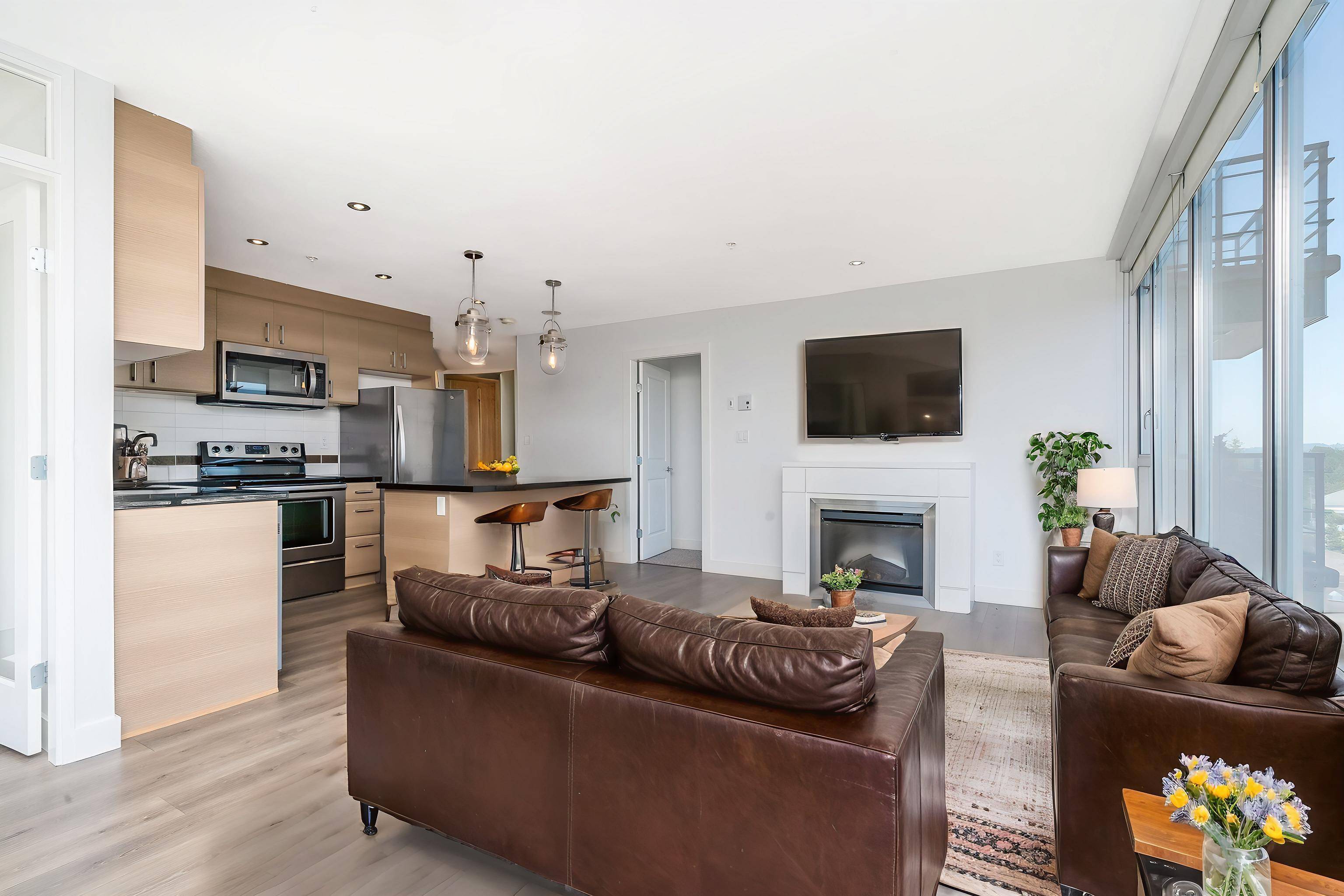 12079 Harris RD #703 Pitt Meadows, BC V3Y 0C7