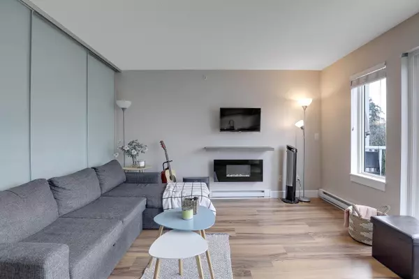 Maple Ridge, BC V2X 8Z3,12283 224th ST #408