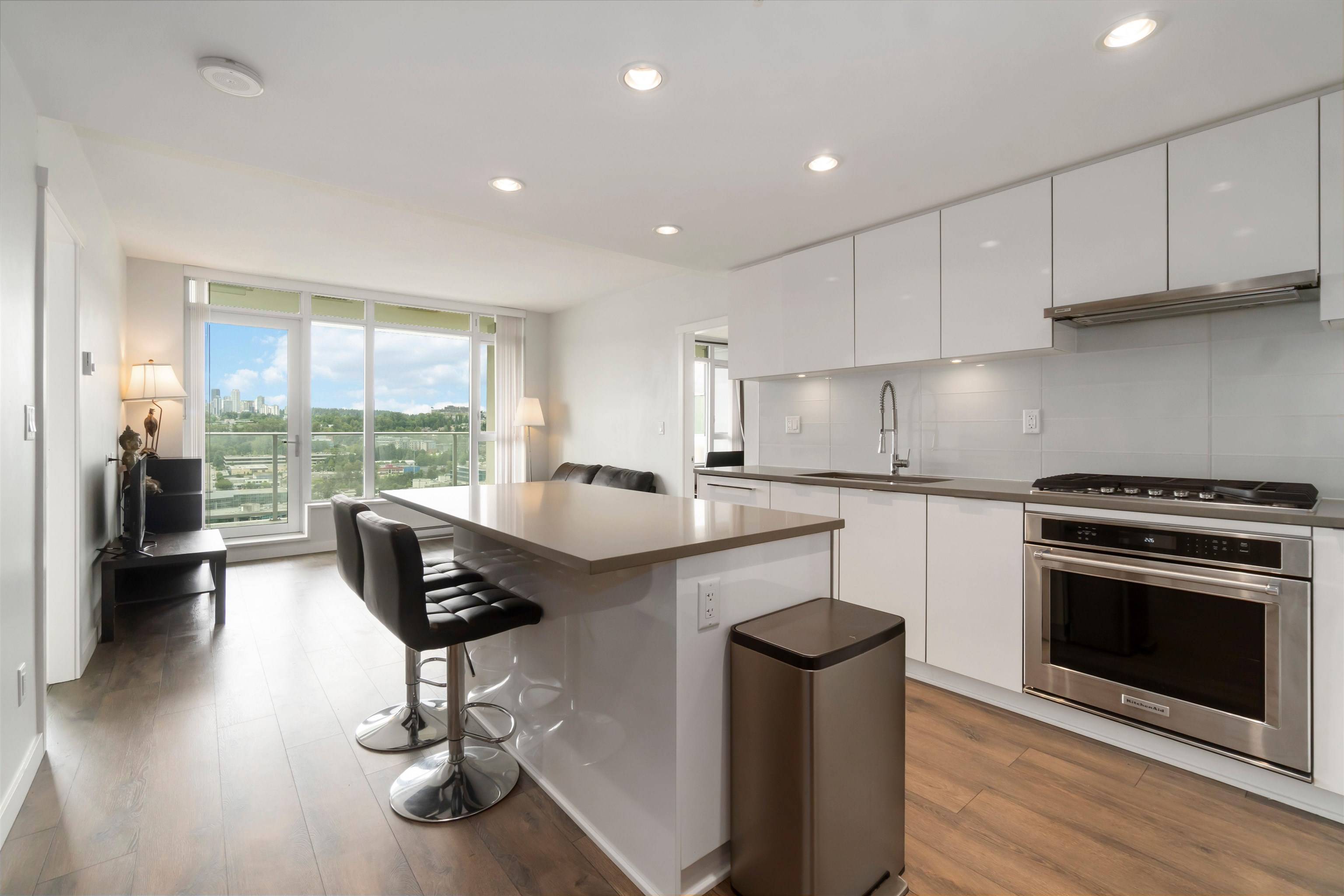Burnaby, BC V5C 0K8,2388 Madison AVE #2002