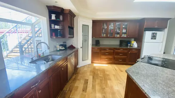 Abbotsford, BC V2T 1Y1,2577 Sunnyside CRES