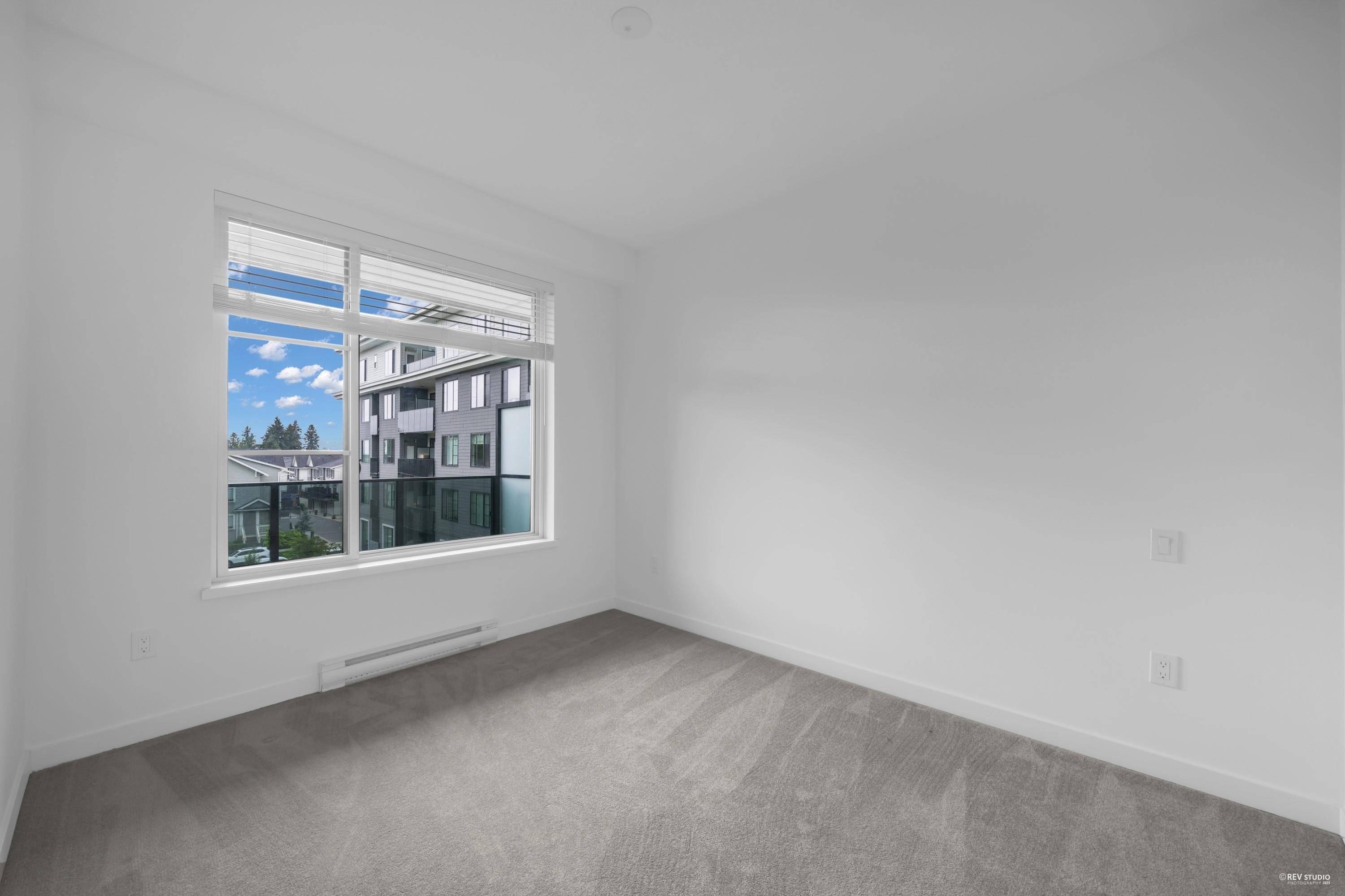 15825 85 AVE #414 Surrey, BC V4N 6W9