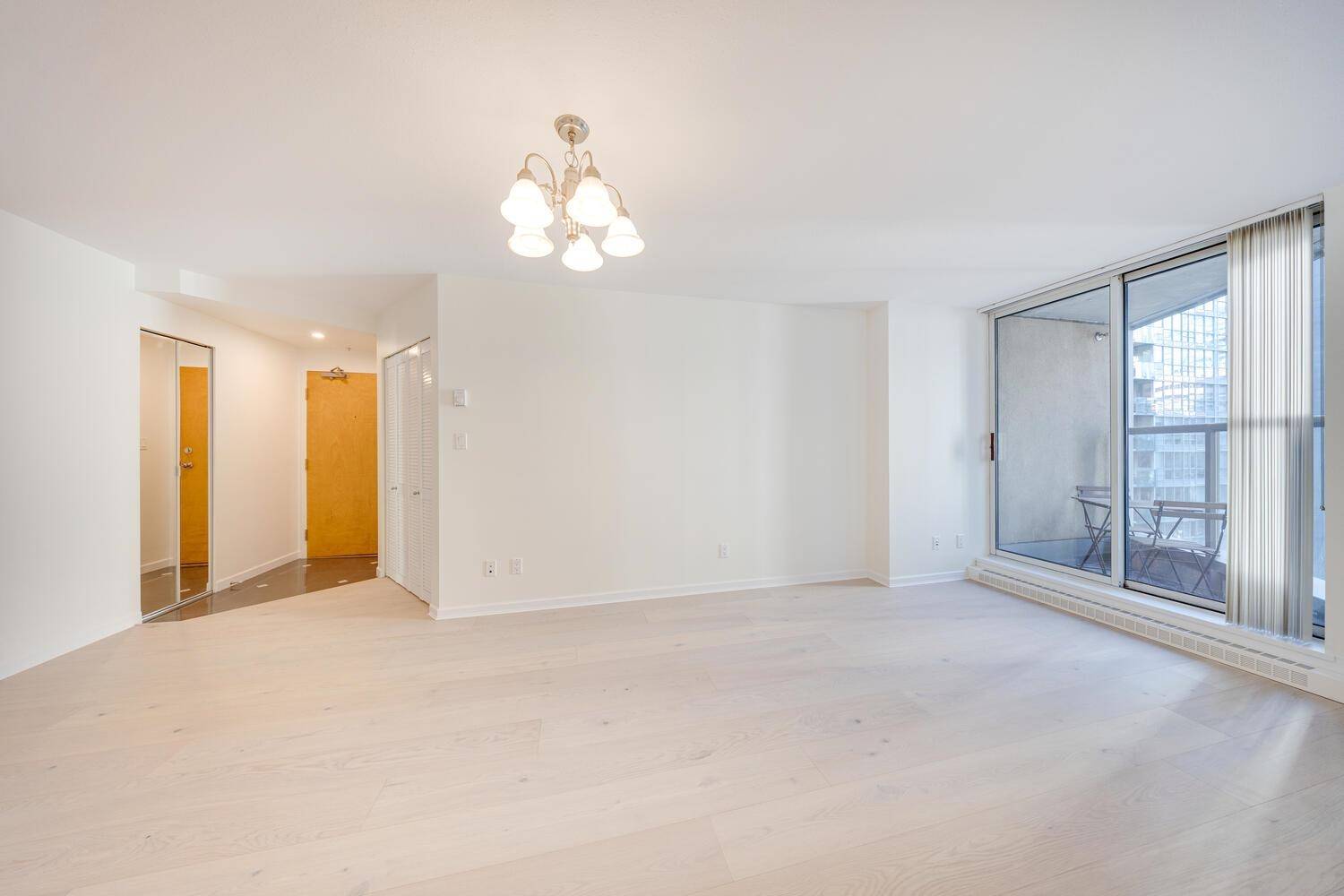 Vancouver, BC V6E 4P6,1166 Melville ST #901