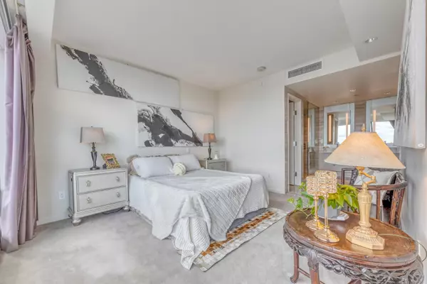 1151 W Georgia ST #5606 Vancouver, BC V6E 0B3
