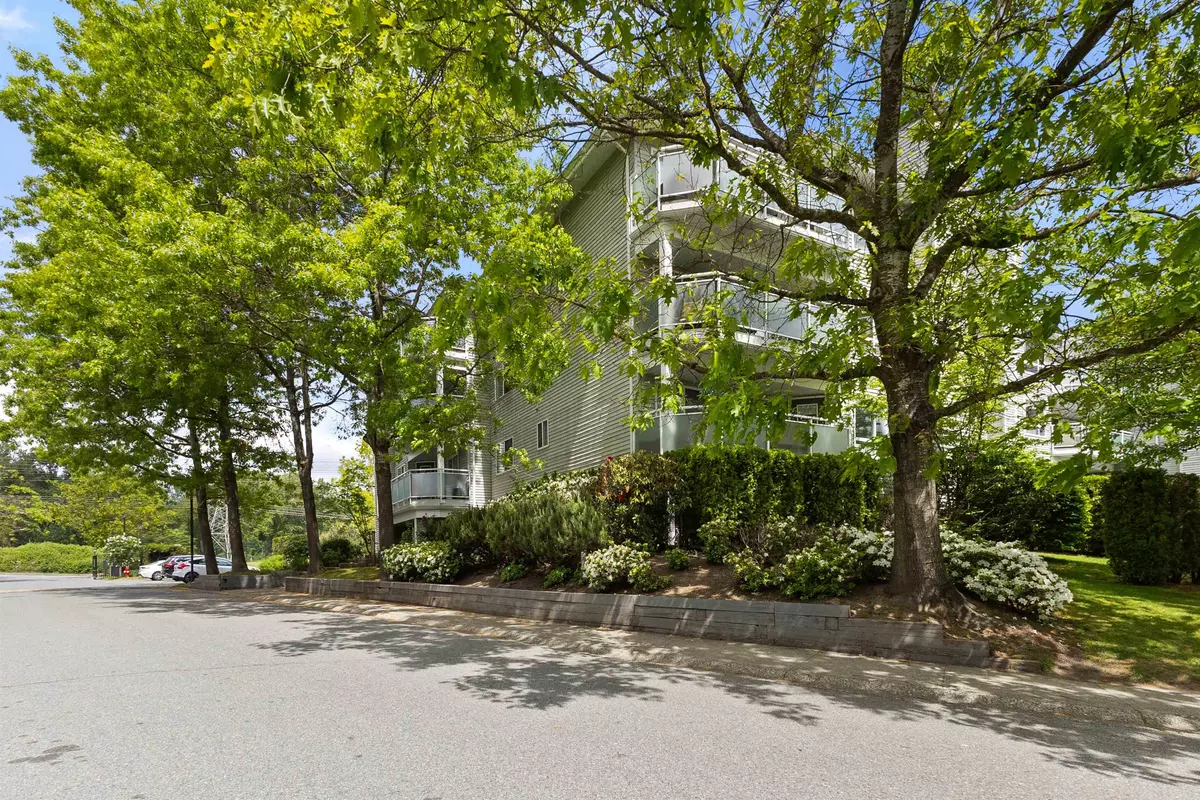 Surrey, BC V3W 0T6,13680 84 AVE #405