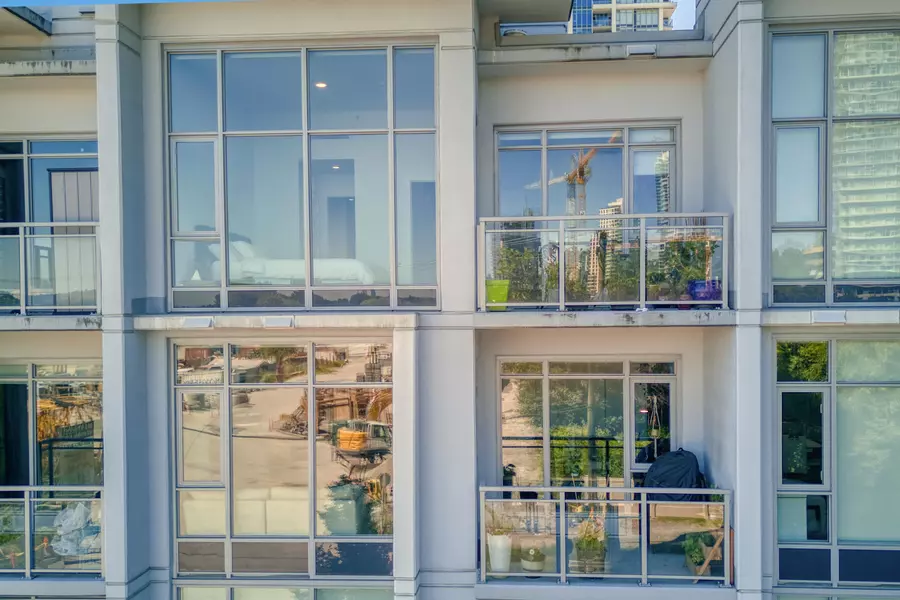 2351 Beta AVE #TH307, Burnaby, BC V5C 0M2