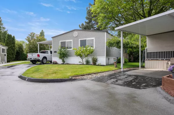 Surrey, BC V4A 4X4,1840 160 ST #157