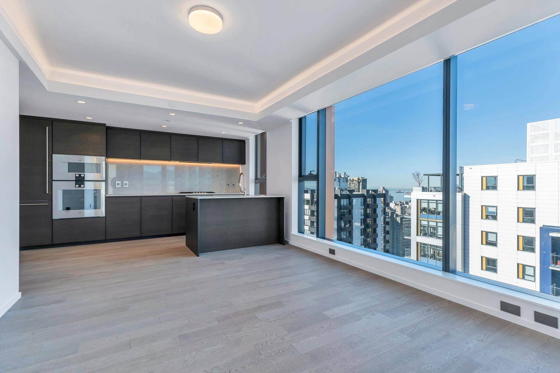Vancouver, BC V6G 0E4,1482 Robson ST #1503