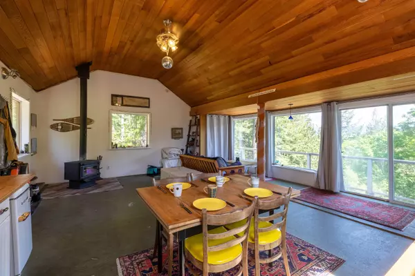 Keats Island, BC V0N 1V0,586 Treasure Trove RD