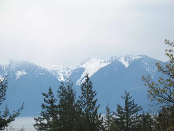 Keats Island, BC V0N 1V0,586 Treasure Trove RD
