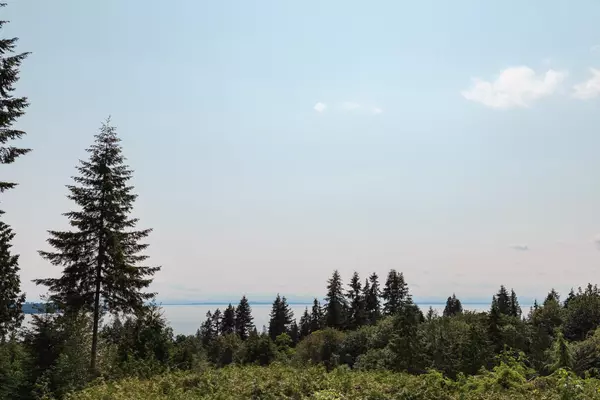 West Vancouver, BC V7V 3A2,2750 Rosebery AVE