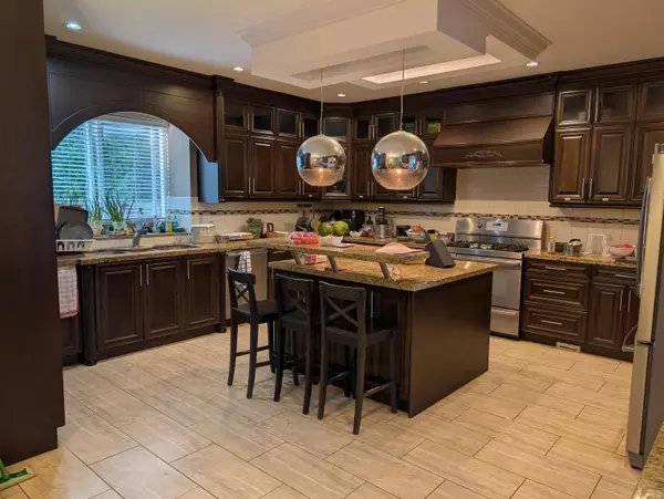 Coquitlam, BC V3K 2G1,701 Delestre AVE