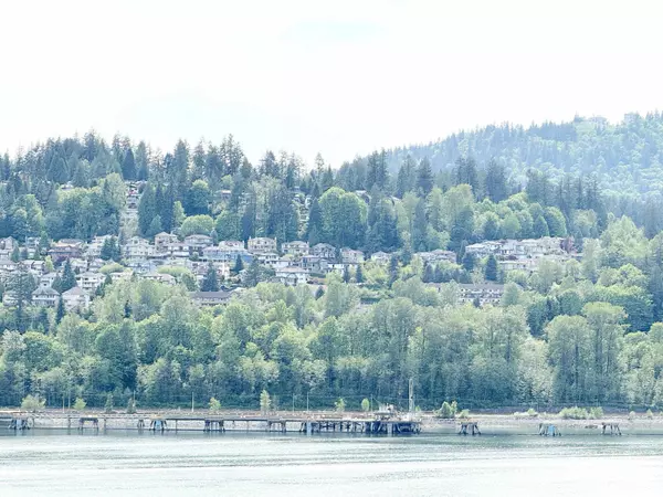 Port Moody, BC V3H 3R2,18 Axford Bay