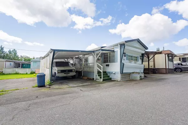 8266 King George BLVD #31, Surrey, BC V3W 5C2