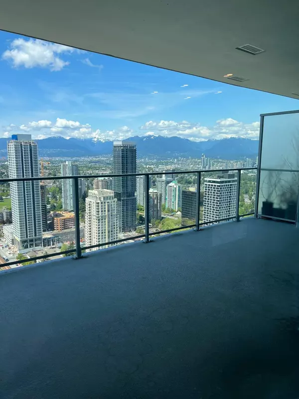 Burnaby, BC V5H 0H8,6383 Mckay AVE #3906