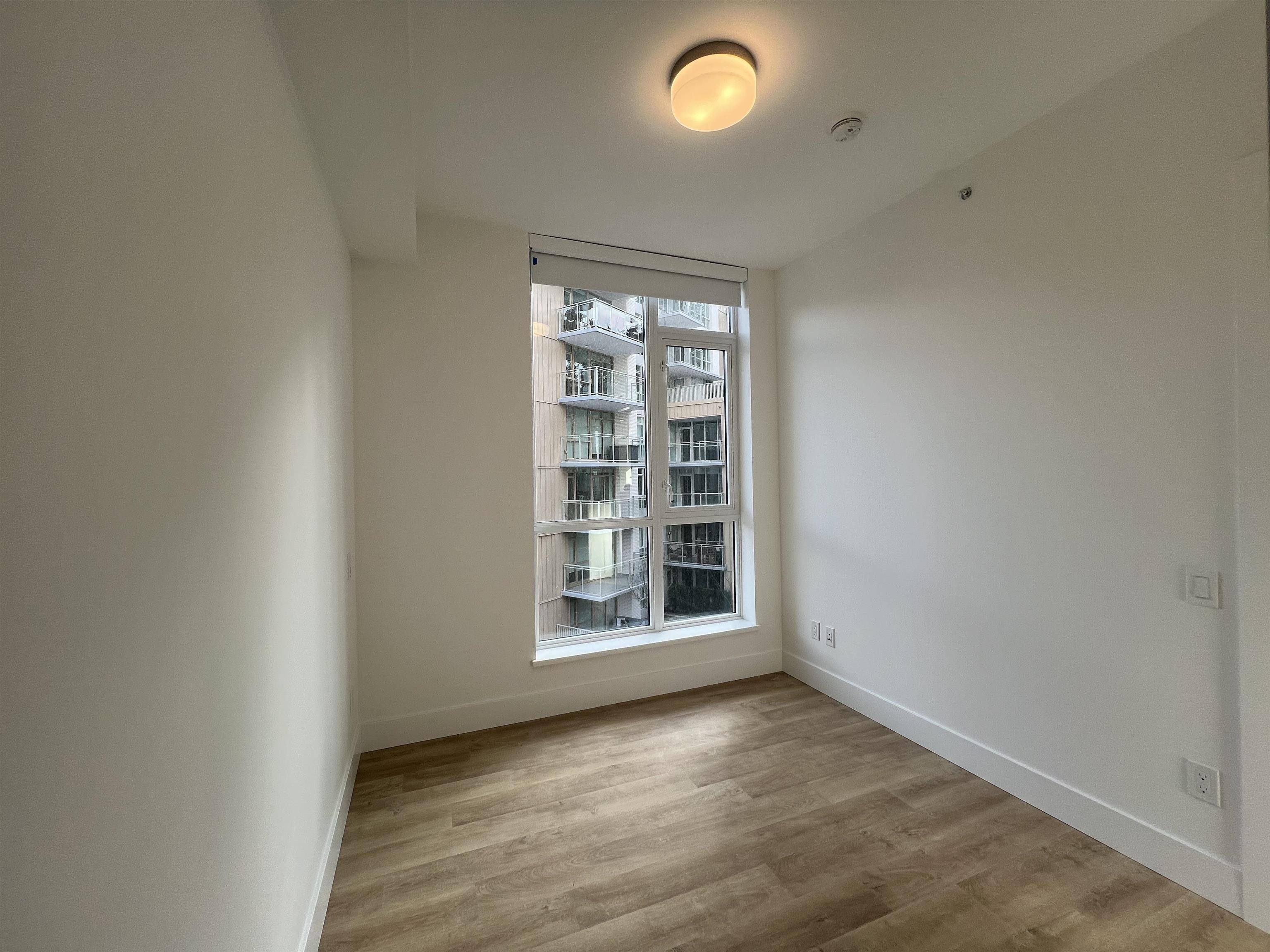 2385 Emery CT #403 North Vancouver, BC V7J 0G1