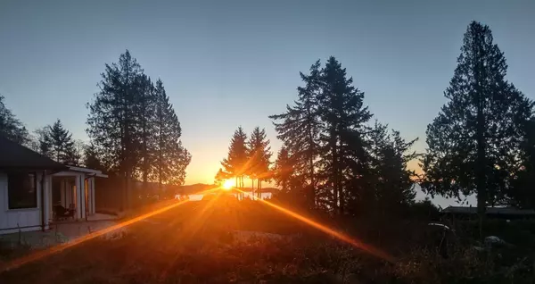 1199 Gower Point RD, Gibsons, BC V0N 1V3