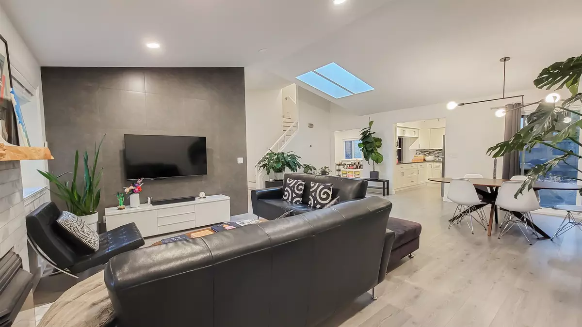 Delta, BC V4E 2R4,11083 Prospect DR