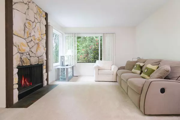 Burnaby, BC V5G 4B4,4728 Willowdale PL