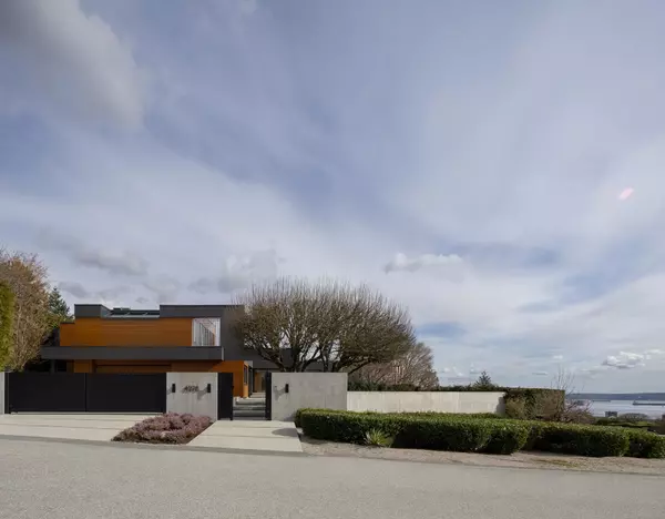 West Vancouver, BC V7W 2Y4,4278 Rockridge PL