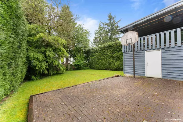Surrey, BC V3W 5Z3,13821 77a AVE
