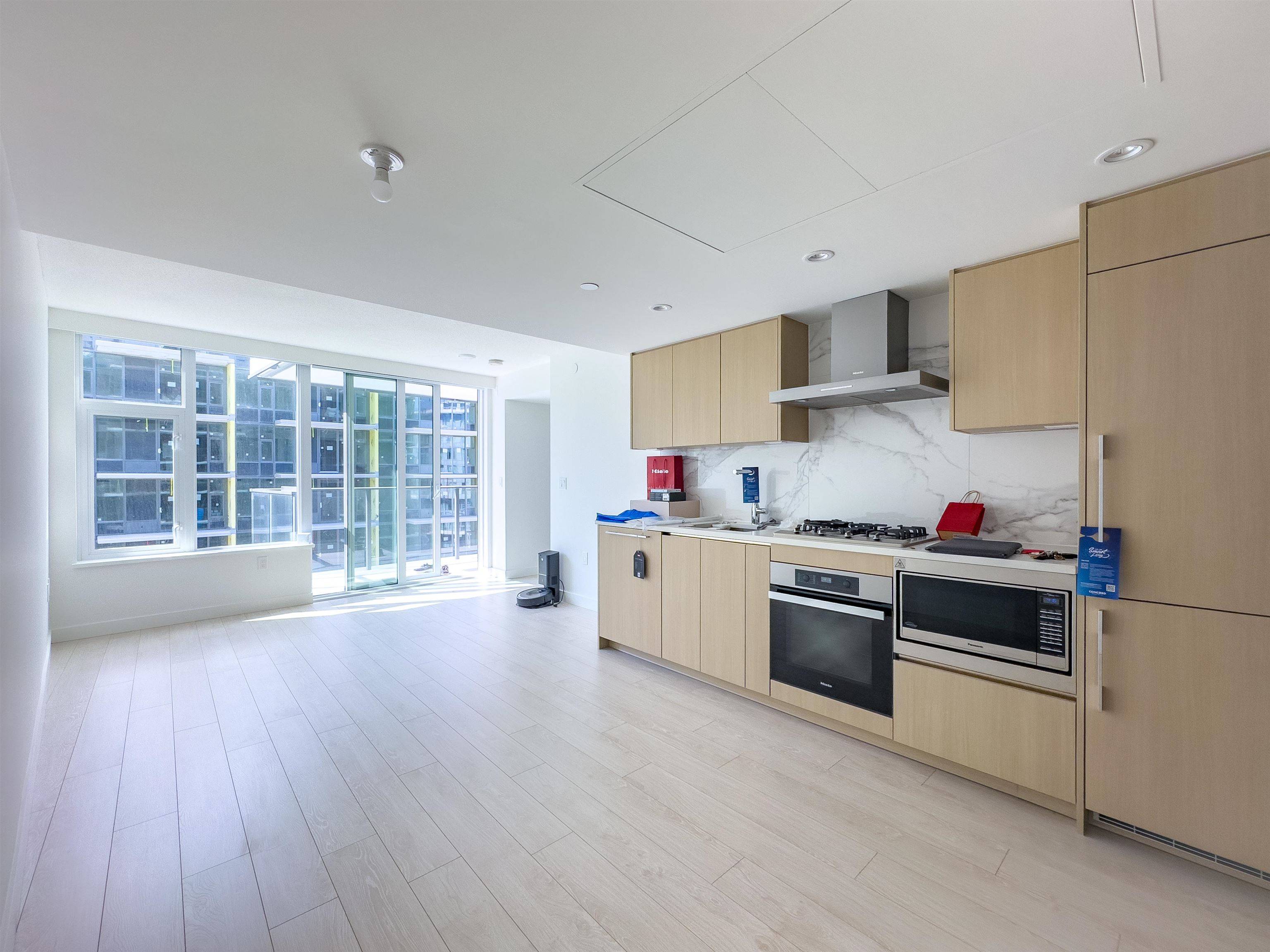 Richmond, BC V6X 0W2,8608 Hazelbridge WAY #1083