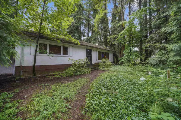 Surrey, BC V3R 1B4,14924 90a AVE