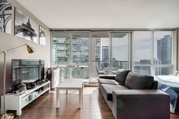 13688 100 AVE #2201 Surrey, BC V3T 0G5