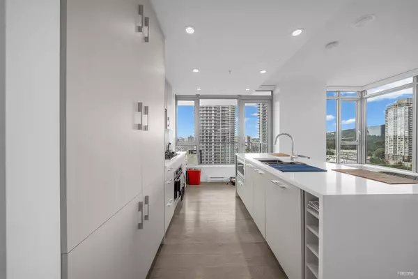 Coquitlam, BC V3J 0H7,518 Whiting WAY #1702