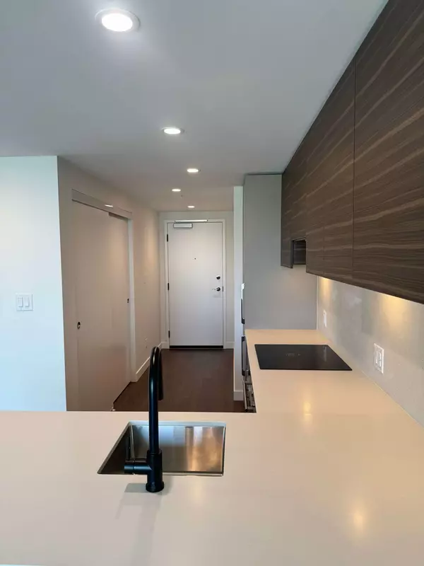 Surrey, BC V3T 4Y3,13725 George Junction #1908