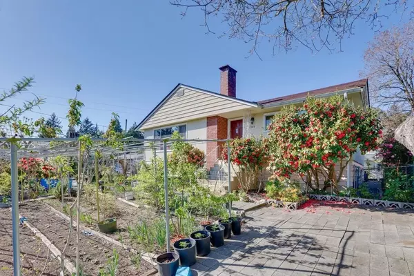 5919 Patrick ST, Burnaby, BC V5J 3B8