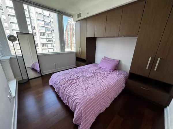 Vancouver, BC V6B 0C2,1055 Richards ST #1705