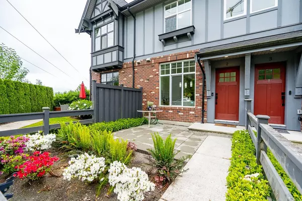 Coquitlam, BC V3B 0N7,1221 Rocklin ST #2