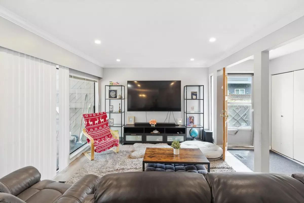 Richmond, BC V7A 2S8,9460 Glenallan DR #46