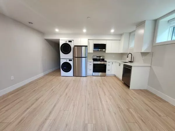 Vancouver, BC V5S 2P3,8255 Elliot ST #Lower