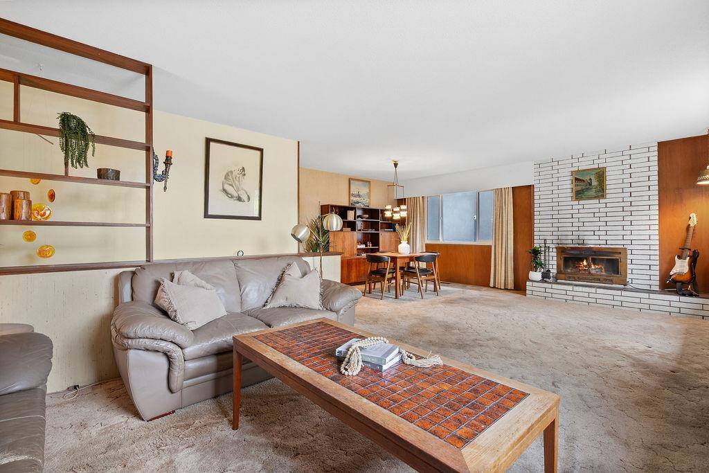 North Vancouver, BC V7K 1L9,1560 Burrill AVE