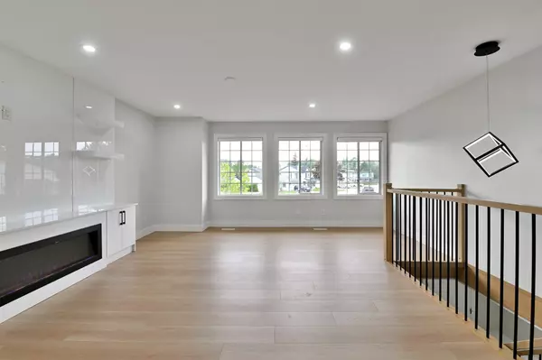 Abbotsford, BC V2T 5L3,2698 Dehavilland CT