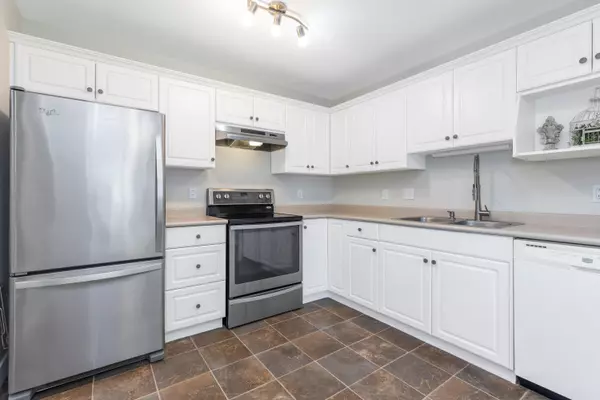 Abbotsford, BC V2T 2K7,32085 George Ferguson WAY #411