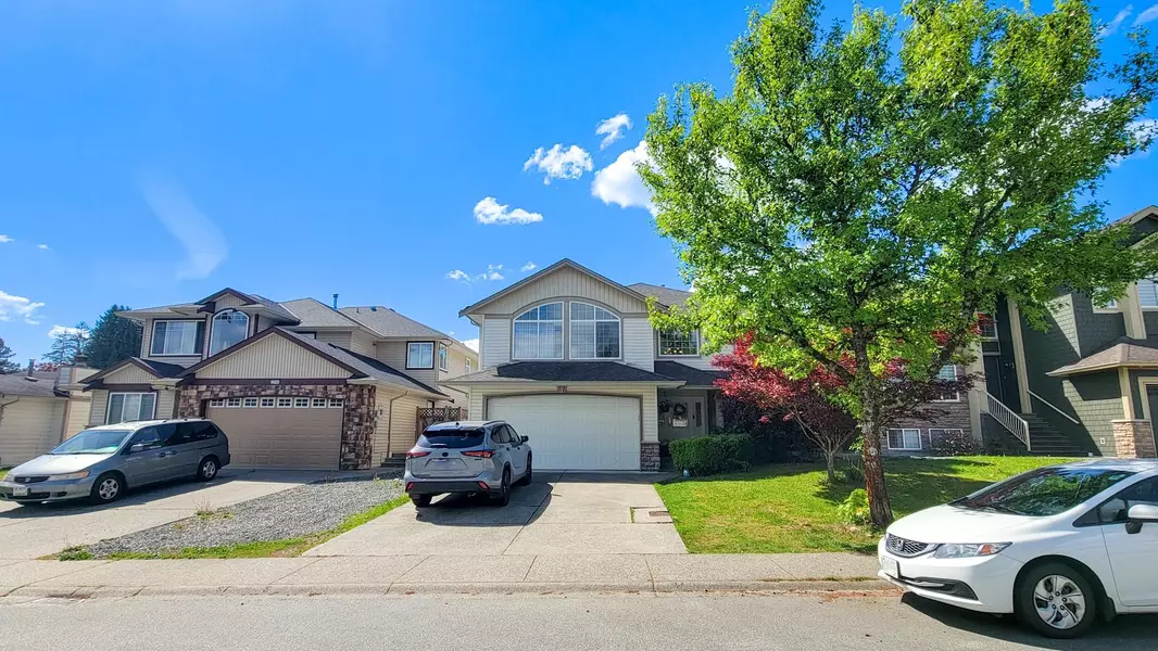 22084 Isaac CRES, Maple Ridge, BC V2X 0W1