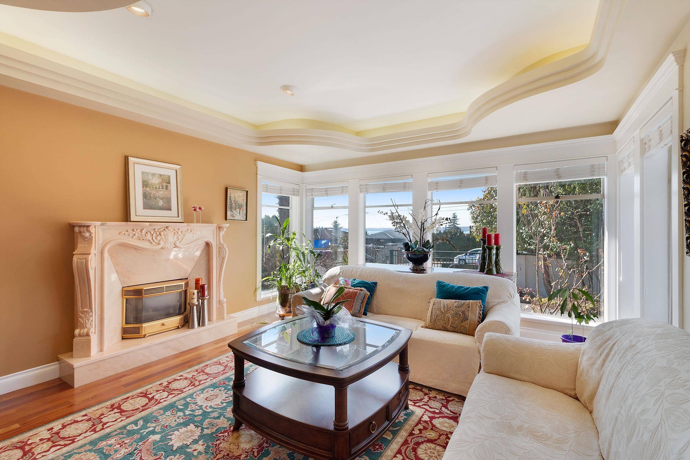 West Vancouver, BC V7V 1L5,2541 Marine DR