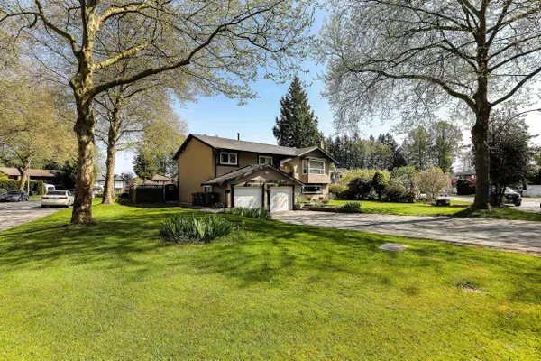 Surrey, BC V3V 7C2,8922 Edinburgh ST