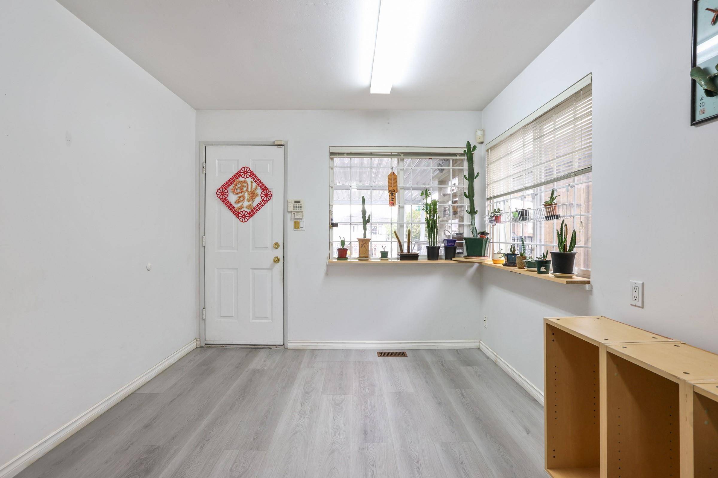 5872 Culloden ST Vancouver, BC V5W 3S2